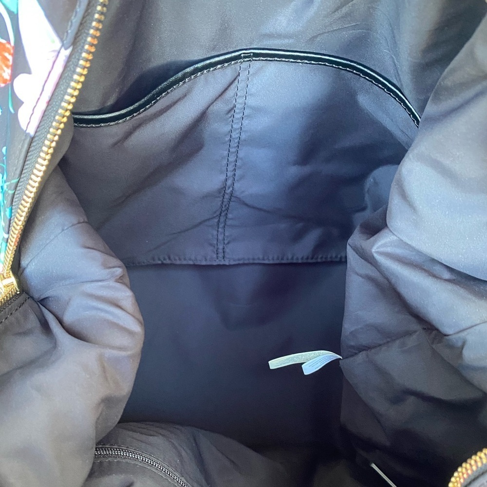 Kate Spade Watson Lane Lyla Weekender Bag - Picture 11 of 11